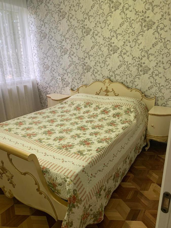 Nano'S Apartament-2 Кутаиси Экстерьер фото