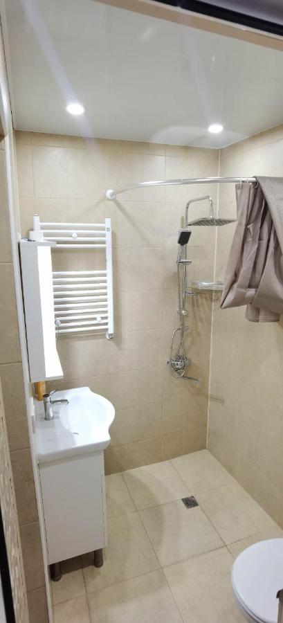 Nano'S Apartament-2 Кутаиси Экстерьер фото