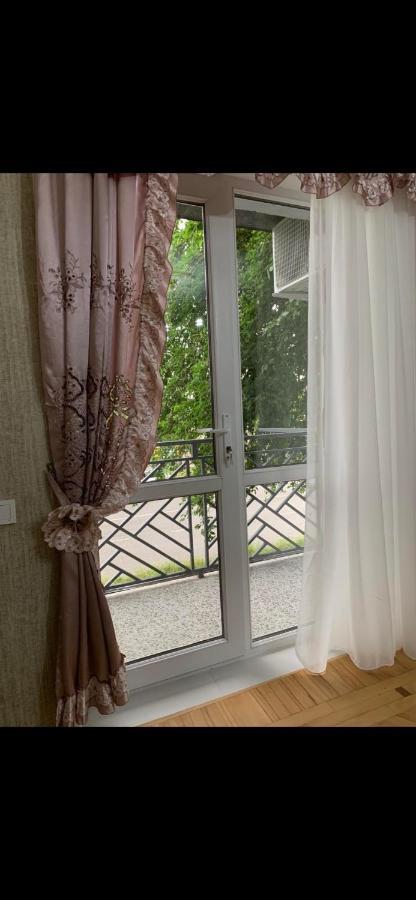 Nano'S Apartament-2 Кутаиси Экстерьер фото