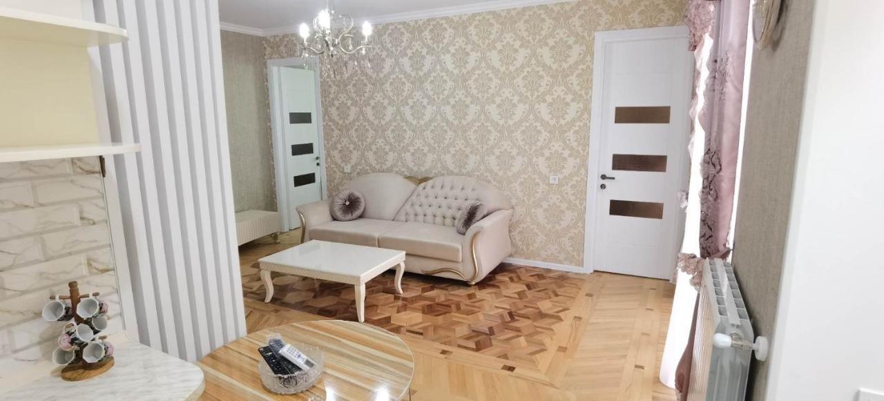 Nano'S Apartament-2 Кутаиси Экстерьер фото